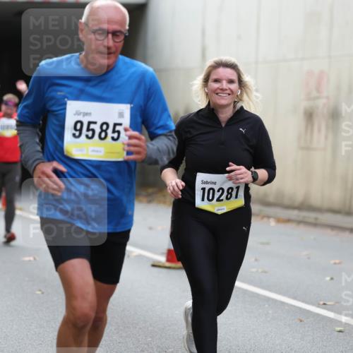 05.10.2025 - 20. swb-Marathon Bremen Michael Strokosch http://msf.ph/oto/9206878 05.10.2025 10:51:56 Laufen 9585, 10281 meine-sportfotos.de