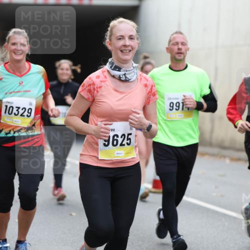05.10.2025 - 20. swb-Marathon Bremen Michael Strokosch http://msf.ph/oto/9206900 05.10.2025 10:52:04 Laufen 719, 10329, 9625, 991 meine-sportfotos.de
