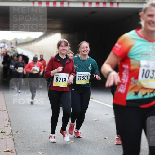 05.10.2025 - 20. swb-Marathon Bremen Michael Strokosch http://msf.ph/oto/9206904 05.10.2025 10:52:05 Laufen 9719, 11301, 10329 meine-sportfotos.de