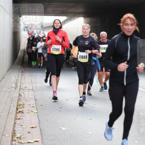 05.10.2025 - 20. swb-Marathon Bremen Michael Strokosch http://msf.ph/oto/9206909 05.10.2025 10:58:41 Laufen 11196, 11669, 11180, 778 meine-sportfotos.de