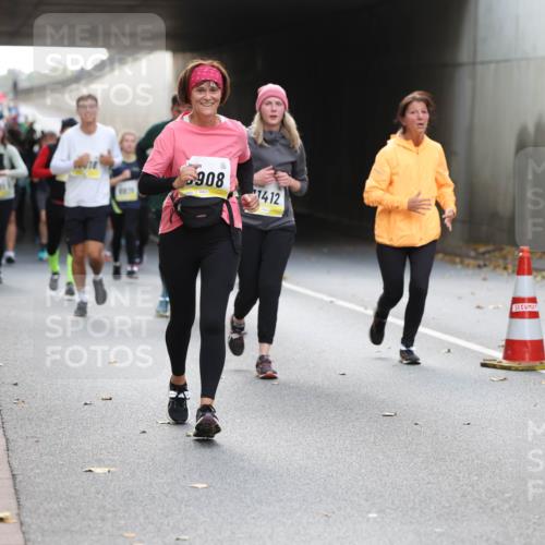 05.10.2025 - 20. swb-Marathon Bremen Michael Strokosch http://msf.ph/oto/9206939 05.10.2025 10:58:48 Laufen 179, 106, 908, 1412 meine-sportfotos.de