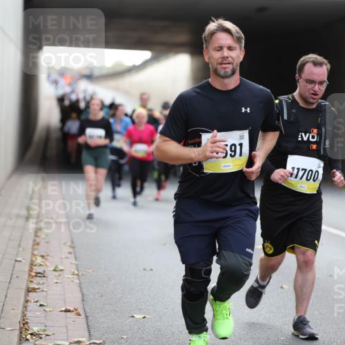 05.10.2025 - 20. swb-Marathon Bremen Michael Strokosch http://msf.ph/oto/9206952 05.10.2025 10:52:19 Laufen 591, 1700 meine-sportfotos.de