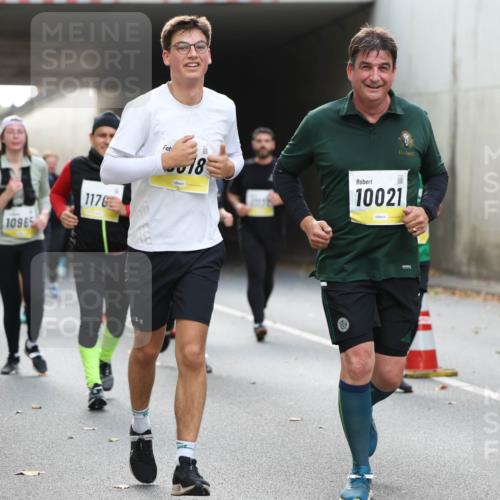 05.10.2025 - 20. swb-Marathon Bremen Michael Strokosch http://msf.ph/oto/9206963 05.10.2025 10:58:52 Laufen 10965, 1176, 18, 10021 meine-sportfotos.de