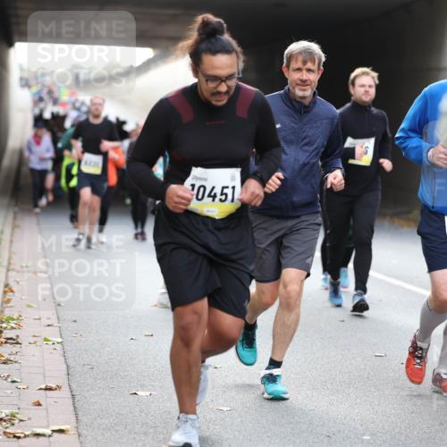 05.10.2025 - 20. swb-Marathon Bremen Michael Strokosch http://msf.ph/oto/9206987 05.10.2025 10:58:56 Laufen 0451 meine-sportfotos.de