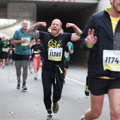 05.10.2025 - 20. swb-Marathon Bremen Michael Strokosch http://msf.ph/oto/9206988 05.10.2025 10:52:26 Laufen 36, 636, 11360, 11744 meine-sportfotos.de