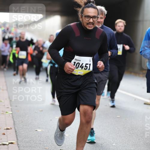 05.10.2025 - 20. swb-Marathon Bremen Michael Strokosch http://msf.ph/oto/9206989 05.10.2025 10:58:57 Laufen 10451, 2382 meine-sportfotos.de