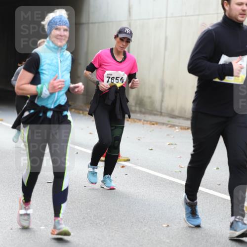 05.10.2025 - 20. swb-Marathon Bremen Michael Strokosch http://msf.ph/oto/9207000 05.10.2025 10:58:59 Laufen 62, 7654 meine-sportfotos.de