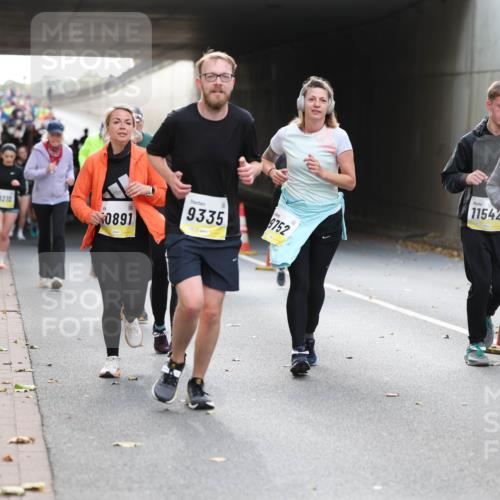 05.10.2025 - 20. swb-Marathon Bremen Michael Strokosch http://msf.ph/oto/9207008 05.10.2025 10:59:01 Laufen 210, 0891, 9335, 9752, 11542, 10529 meine-sportfotos.de