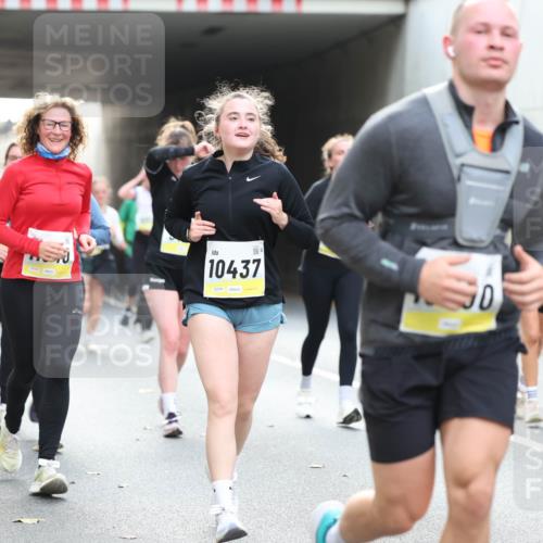 05.10.2025 - 20. swb-Marathon Bremen Michael Strokosch http://msf.ph/oto/9207055 05.10.2025 10:59:12 Laufen 10437 meine-sportfotos.de