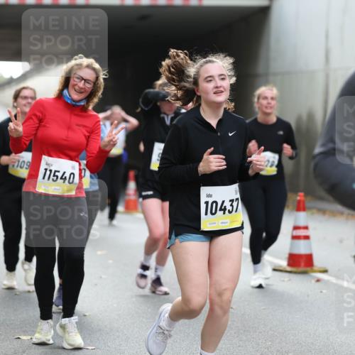 05.10.2025 - 20. swb-Marathon Bremen Michael Strokosch http://msf.ph/oto/9207059 05.10.2025 10:59:13 Laufen 109, 11540, 10437, 02599, 29 meine-sportfotos.de