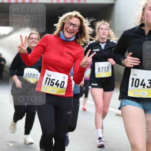 05.10.2025 - 20. swb-Marathon Bremen Michael Strokosch http://msf.ph/oto/9207066 05.10.2025 10:59:14 Laufen 11090, 11540, 02141, 9713, 10437 meine-sportfotos.de