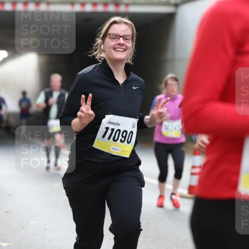 05.10.2025 - 20. swb-Marathon Bremen Michael Strokosch http://msf.ph/oto/9207073 05.10.2025 10:59:15 Laufen 11090, 77540 meine-sportfotos.de