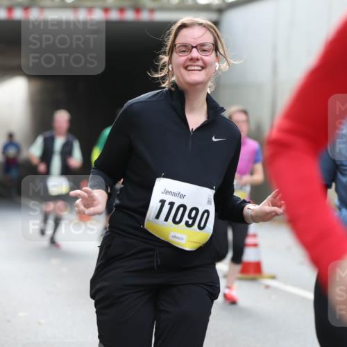 05.10.2025 - 20. swb-Marathon Bremen Michael Strokosch http://msf.ph/oto/9207075 05.10.2025 10:59:15 Laufen 11090 meine-sportfotos.de