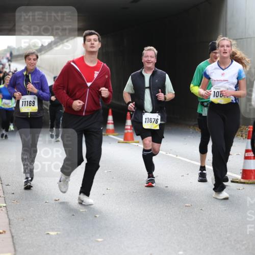 05.10.2025 - 20. swb-Marathon Bremen Michael Strokosch http://msf.ph/oto/9207085 05.10.2025 10:59:17 Laufen 11169, 11676, 0, 100, 26 meine-sportfotos.de