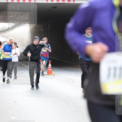 05.10.2025 - 20. swb-Marathon Bremen Michael Strokosch http://msf.ph/oto/9207097 05.10.2025 10:59:21 Laufen 323, 97, 11052, 11168 meine-sportfotos.de