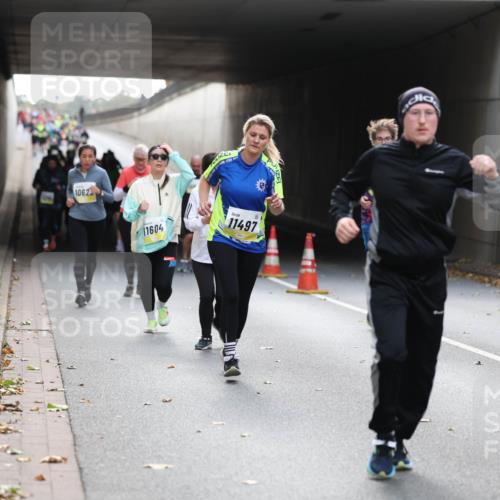 05.10.2025 - 20. swb-Marathon Bremen Michael Strokosch http://msf.ph/oto/9207107 05.10.2025 10:59:24 Laufen 1062, 11604, 11497 meine-sportfotos.de