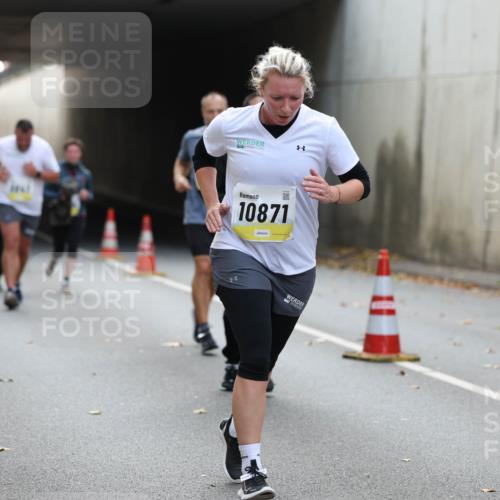 05.10.2025 - 20. swb-Marathon Bremen Michael Strokosch http://msf.ph/oto/9207110 05.10.2025 10:52:51 Laufen 10871 meine-sportfotos.de
