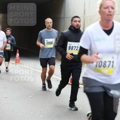 05.10.2025 - 20. swb-Marathon Bremen Michael Strokosch http://msf.ph/oto/9207112 05.10.2025 10:52:52 Laufen 97, 9847, 564, 11181, 9872, 10871 meine-sportfotos.de