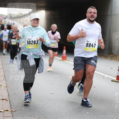 05.10.2025 - 20. swb-Marathon Bremen Michael Strokosch http://msf.ph/oto/9207124 05.10.2025 10:52:55 Laufen 10263, 5, 10080, 9847, 64 meine-sportfotos.de