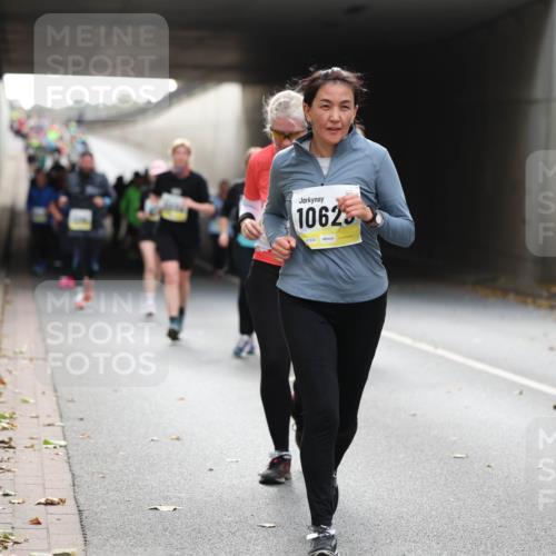05.10.2025 - 20. swb-Marathon Bremen Michael Strokosch http://msf.ph/oto/9207134 05.10.2025 10:59:29 Laufen 10625, 01839 meine-sportfotos.de