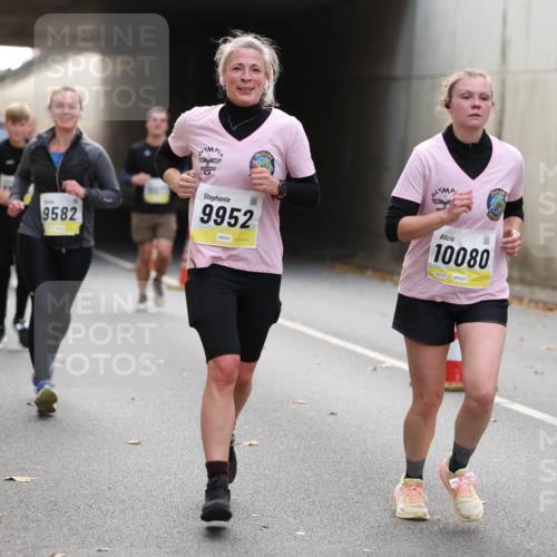 05.10.2025 - 20. swb-Marathon Bremen Michael Strokosch http://msf.ph/oto/9207140 05.10.2025 10:52:58 Laufen 9582, 9952, 10080, 02115 meine-sportfotos.de