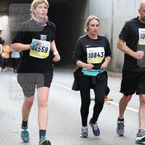 05.10.2025 - 20. swb-Marathon Bremen Michael Strokosch http://msf.ph/oto/9207151 05.10.2025 10:59:33 Laufen 1559, 10843, 02283, 10844 meine-sportfotos.de