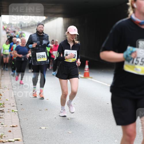 05.10.2025 - 20. swb-Marathon Bremen Michael Strokosch http://msf.ph/oto/9207154 05.10.2025 10:59:34 Laufen 11296, 1559 meine-sportfotos.de