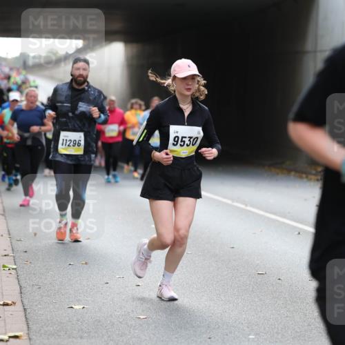 05.10.2025 - 20. swb-Marathon Bremen Michael Strokosch http://msf.ph/oto/9207157 05.10.2025 10:59:34 Laufen 11296, 9530, 21559 meine-sportfotos.de