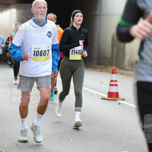 05.10.2025 - 20. swb-Marathon Bremen Michael Strokosch http://msf.ph/oto/9207162 05.10.2025 10:53:02 Laufen 10607, 11495, 962 meine-sportfotos.de