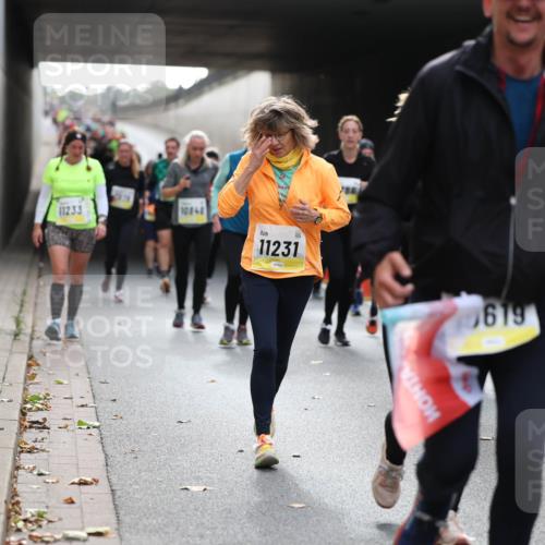05.10.2025 - 20. swb-Marathon Bremen Michael Strokosch http://msf.ph/oto/9207185 05.10.2025 10:59:42 Laufen 11233, 10848, 11231, 619 meine-sportfotos.de