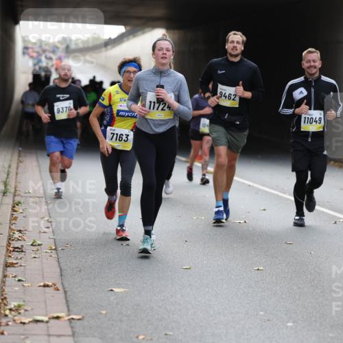 05.10.2025 - 20. swb-Marathon Bremen Michael Strokosch http://msf.ph/oto/9207193 05.10.2025 10:53:08 Laufen 9370, 11724, 7163, 104, 9462, 11049 meine-sportfotos.de