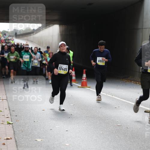 05.10.2025 - 20. swb-Marathon Bremen Michael Strokosch http://msf.ph/oto/9207231 05.10.2025 10:59:55 Laufen 11468, 11270, 10498, 990, 684 meine-sportfotos.de