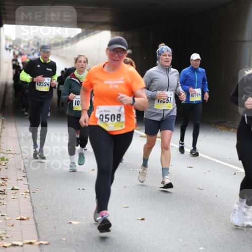 05.10.2025 - 20. swb-Marathon Bremen Michael Strokosch http://msf.ph/oto/9207277 05.10.2025 10:53:28 Laufen 10594, 101, 551, 9508, 0994, 10560 meine-sportfotos.de
