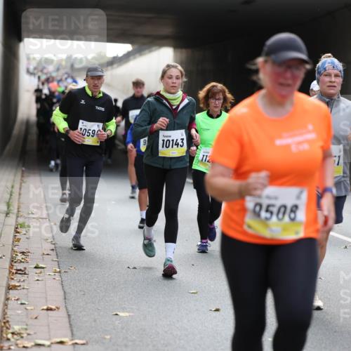 05.10.2025 - 20. swb-Marathon Bremen Michael Strokosch http://msf.ph/oto/9207281 05.10.2025 10:53:29 Laufen 0594, 9, 10143, 112, 508 meine-sportfotos.de
