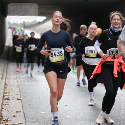 05.10.2025 - 20. swb-Marathon Bremen Michael Strokosch http://msf.ph/oto/9207300 05.10.2025 11:00:11 Laufen 9438, 02197, 9907, 10991 meine-sportfotos.de