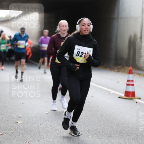 05.10.2025 - 20. swb-Marathon Bremen Michael Strokosch http://msf.ph/oto/9207326 05.10.2025 10:53:38 Laufen 921 meine-sportfotos.de