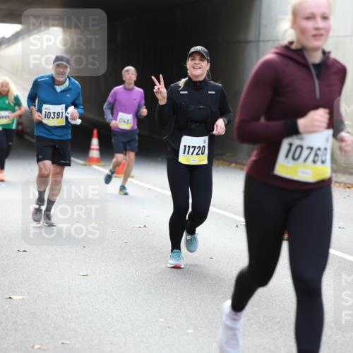 05.10.2025 - 20. swb-Marathon Bremen Michael Strokosch http://msf.ph/oto/9207333 05.10.2025 10:53:39 Laufen 10391, 11483, 11720, 10760, 00 meine-sportfotos.de