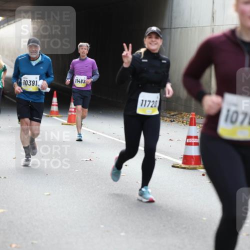 05.10.2025 - 20. swb-Marathon Bremen Michael Strokosch http://msf.ph/oto/9207335 05.10.2025 10:53:40 Laufen 9609, 11207, 10391, 9666, 11483, 11720, 10760 meine-sportfotos.de