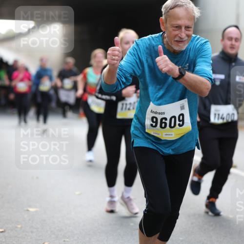 05.10.2025 - 20. swb-Marathon Bremen Michael Strokosch http://msf.ph/oto/9207366 05.10.2025 10:53:47 Laufen 1120, 9609, 02622, 11400 meine-sportfotos.de