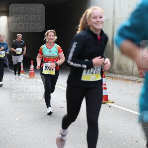 05.10.2025 - 20. swb-Marathon Bremen Michael Strokosch http://msf.ph/oto/9207370 05.10.2025 10:53:48 Laufen 9371, 2, 9737, 11201, 96 meine-sportfotos.de
