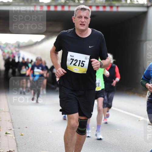 05.10.2025 - 20. swb-Marathon Bremen Michael Strokosch http://msf.ph/oto/9207428 05.10.2025 10:53:59 Laufen 7215, 28 meine-sportfotos.de
