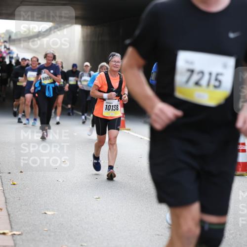 05.10.2025 - 20. swb-Marathon Bremen Michael Strokosch http://msf.ph/oto/9207430 05.10.2025 10:54:00 Laufen 9005, 10138, 7215 meine-sportfotos.de
