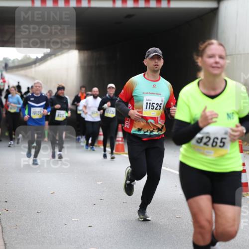 05.10.2025 - 20. swb-Marathon Bremen Michael Strokosch http://msf.ph/oto/9207462 05.10.2025 11:00:54 Laufen 10135, 20, 20, 11525, 3265 meine-sportfotos.de