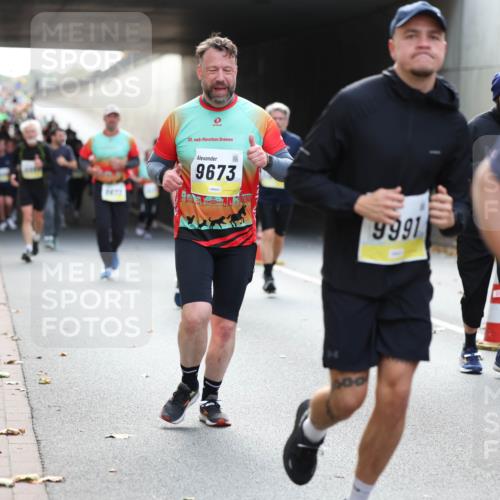 05.10.2025 - 20. swb-Marathon Bremen Michael Strokosch http://msf.ph/oto/9207466 05.10.2025 10:54:08 Laufen 20, 9673, 9991, 600 meine-sportfotos.de