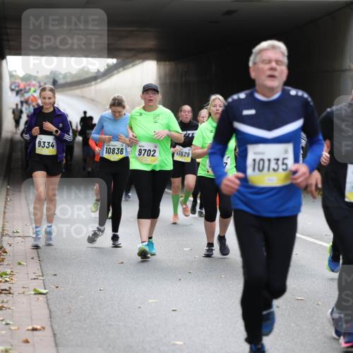 05.10.2025 - 20. swb-Marathon Bremen Michael Strokosch http://msf.ph/oto/9207492 05.10.2025 11:00:59 Laufen 9334, 10836, 9702, 1529, 10135, 9217 meine-sportfotos.de
