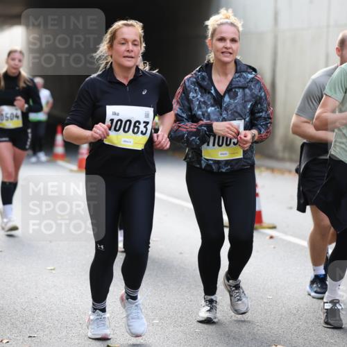05.10.2025 - 20. swb-Marathon Bremen Michael Strokosch http://msf.ph/oto/9207527 05.10.2025 10:54:19 Laufen 0504, 10063, 11003 meine-sportfotos.de