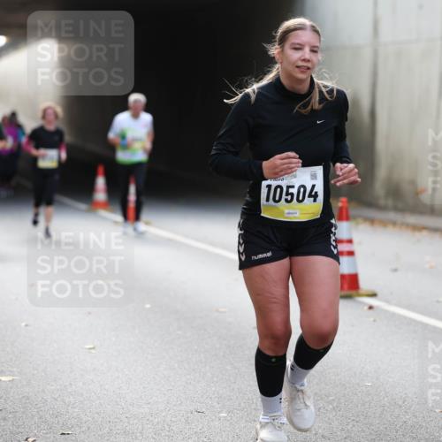 05.10.2025 - 20. swb-Marathon Bremen Michael Strokosch http://msf.ph/oto/9207544 05.10.2025 10:54:22 Laufen 10504 meine-sportfotos.de