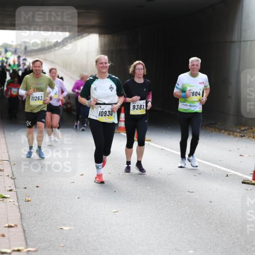 05.10.2025 - 20. swb-Marathon Bremen Michael Strokosch http://msf.ph/oto/9207545 05.10.2025 10:54:24 Laufen 11263, 604, 10930, 9381 meine-sportfotos.de