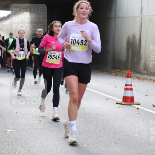 05.10.2025 - 20. swb-Marathon Bremen Michael Strokosch http://msf.ph/oto/9207573 05.10.2025 10:54:30 Laufen 10492, 9611, 10345 meine-sportfotos.de