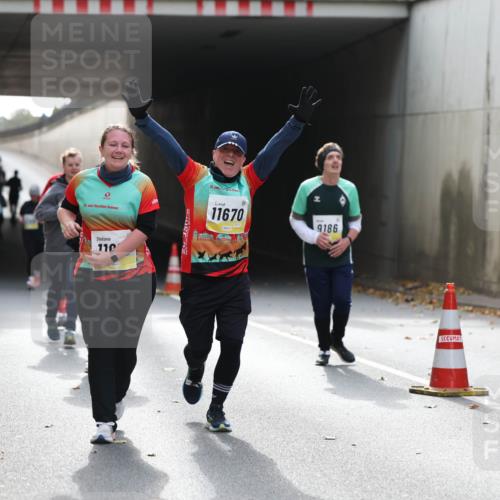 05.10.2025 - 20. swb-Marathon Bremen Michael Strokosch http://msf.ph/oto/9207574 05.10.2025 11:01:21 Laufen 21, 11670, 110, 9186 meine-sportfotos.de
